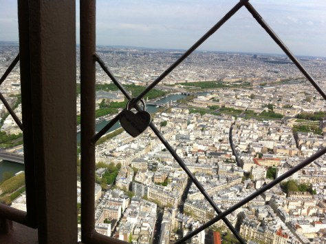 Votre cadena bloque ma vue. / Your padlock is blocking my view. Avril/April 2014